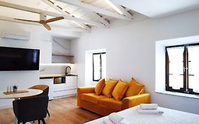 Manzano Palace. Habitaciones Y 30 M2 En La Plaza Mayor Almagro
