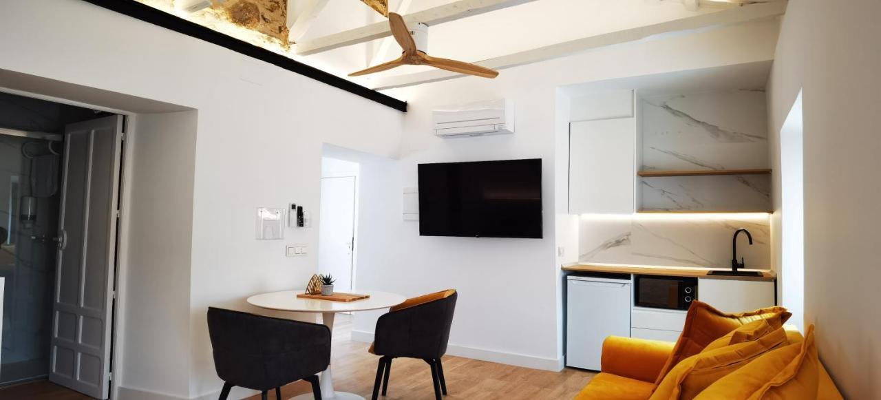 MANZANO PALACE. Habitaciones y Suites 30 m2 en la Plaza Mayor Almagro Exterior foto